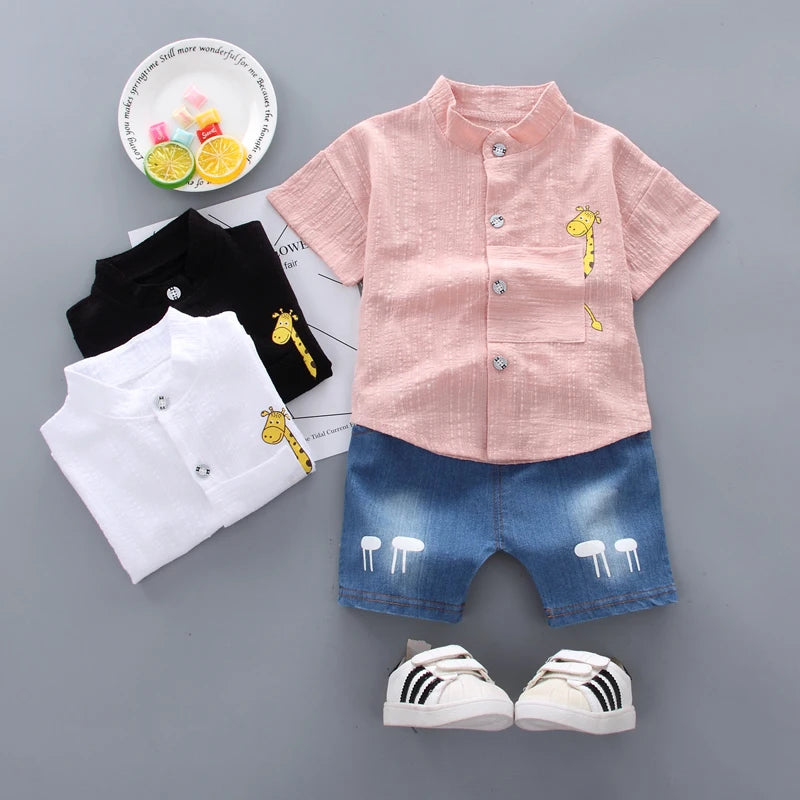 Cute Giraffe Two-Piece Summer Outfit for Little Boys